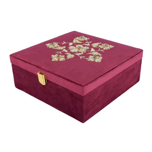 natural and artistic